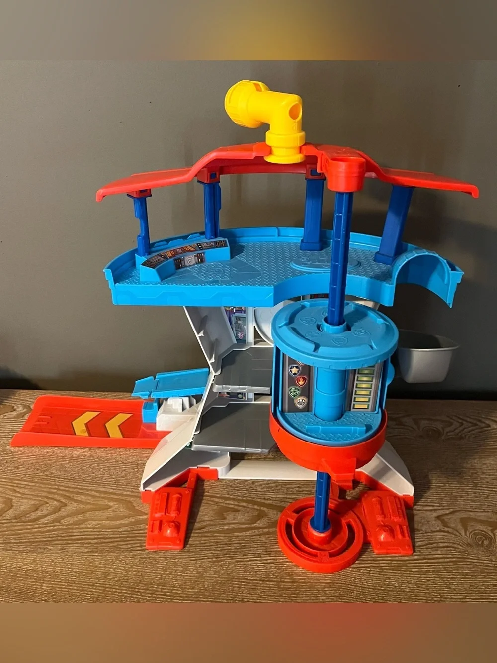Paw Patrol Lookout Playset with Vehicles and Figures